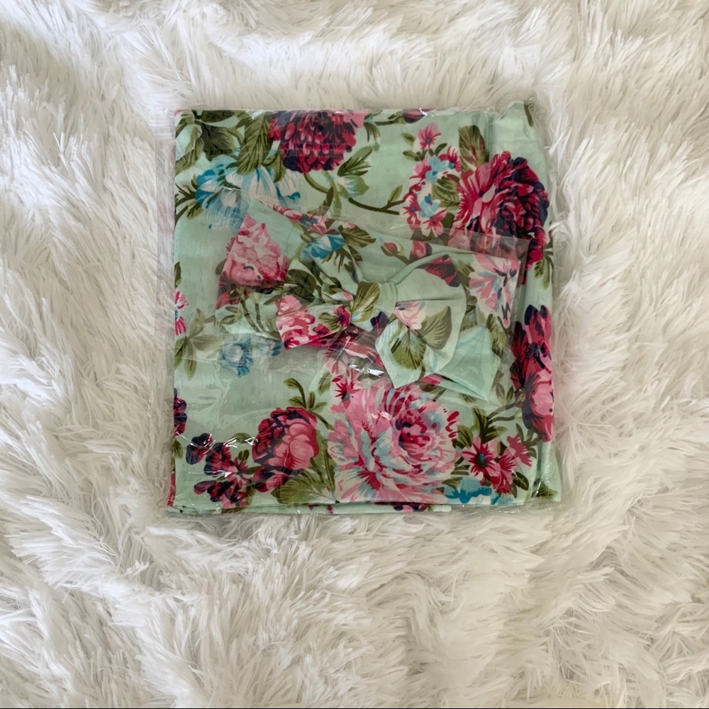 Newborn receiving blanket with headband